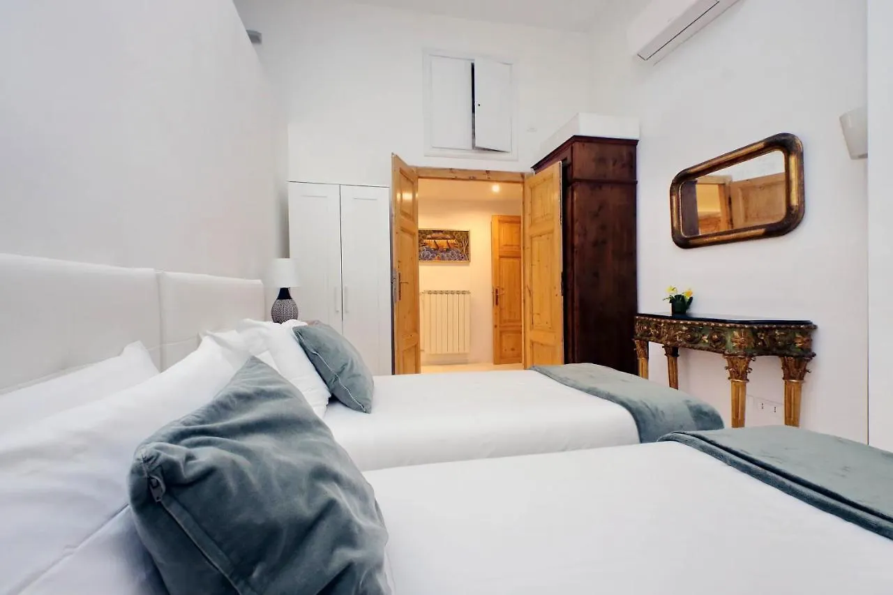 Appartamento Treasurerome Grand Boheme Family 0*, Roma Italia